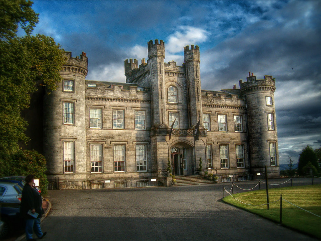 6 Creepy Places in the UK to stay for Halloween