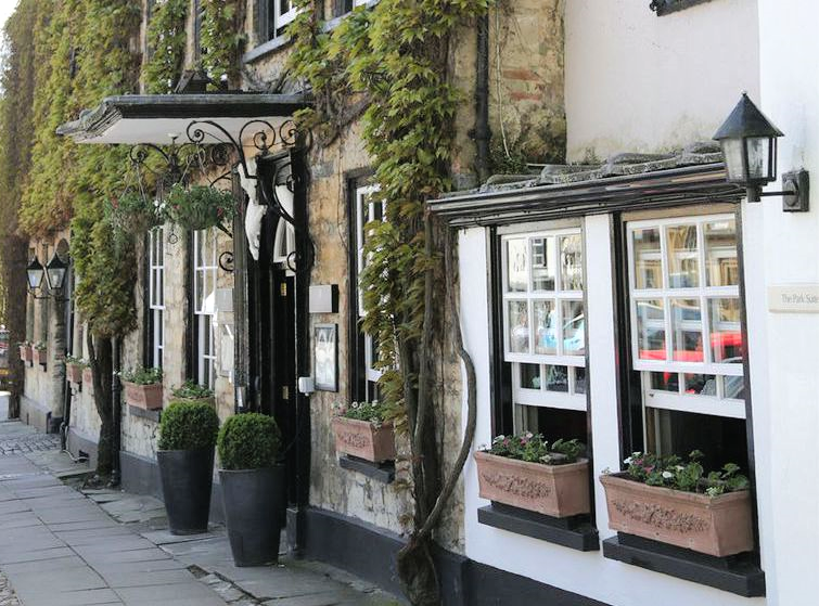 24 Hours in Woodstock, Oxfordshire