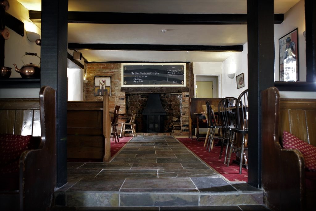 Checking In to Fleur de Lys, DorchesteronThames  Little Miss Gem Travels