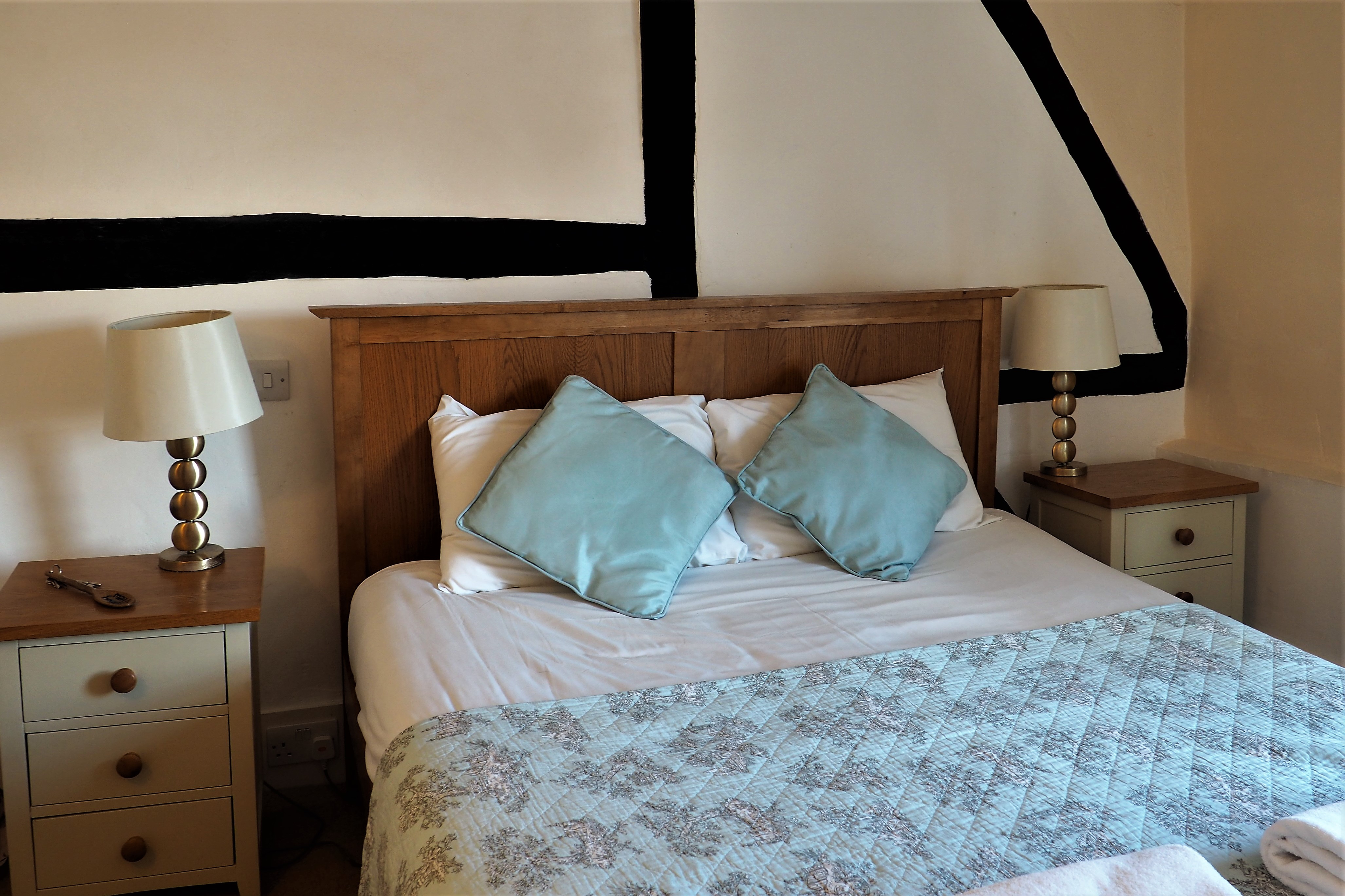 Checking In to Fleur de Lys, DorchesteronThames Little Miss Gem Travels